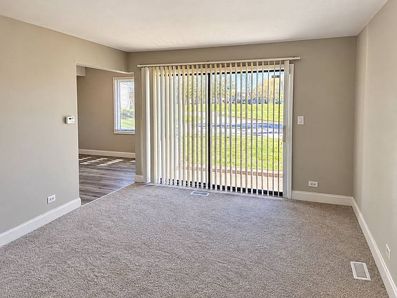 3rd image of 709 Spring Ct #5