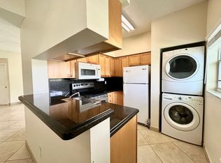 621 Cypress Lake Blvd #B, Deerfield Beach, FL 33441