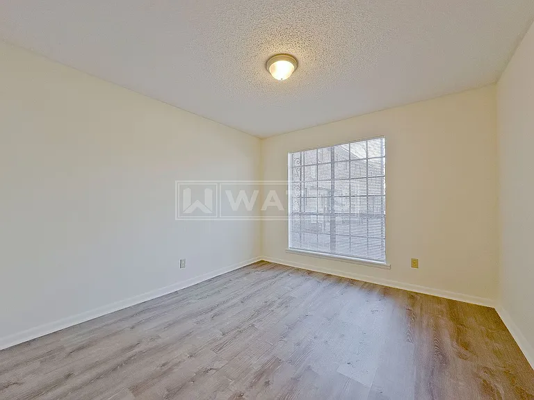 1639 11th Pl S — Photo 22
