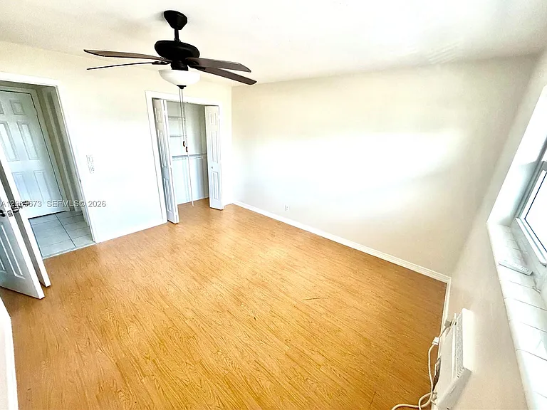 3922 NE 166th St #S306 — Photo 7