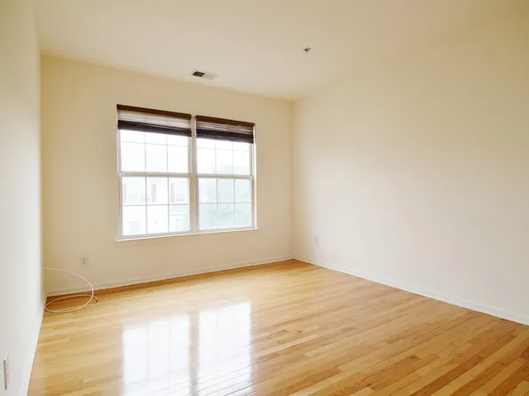 19 Marina Drive image 14 of 23