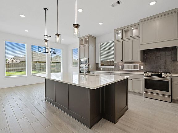 5th image of 228 Sandhill Grove Trl