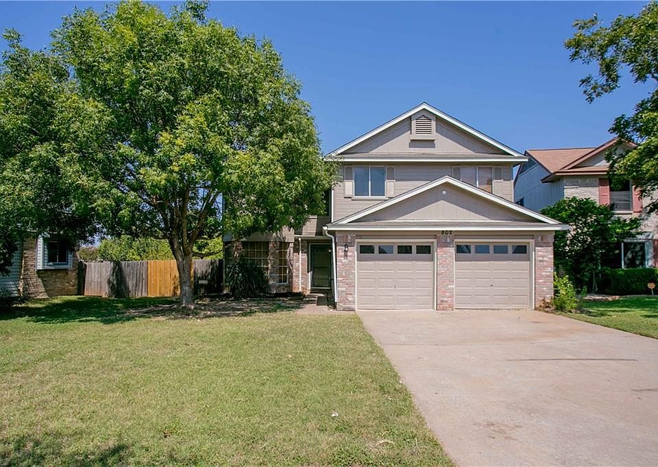 1st image of 802 Daffodil Dr