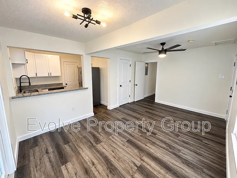 1 bed, 1.0 bath, 648 sqft, $1,799 — Photo 4