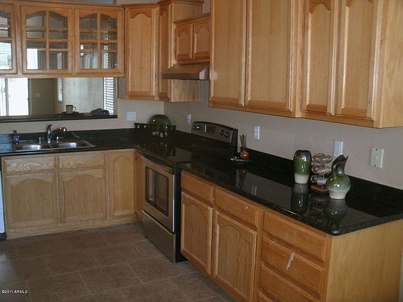3rd image of 13424 S 210TH Lane