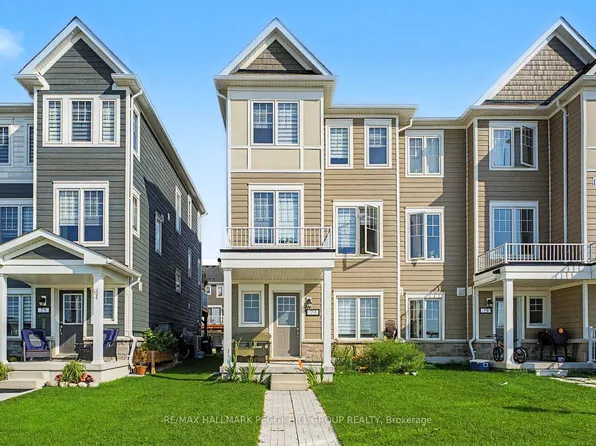 77 Shelburne Ave, Wasaga Beach, ON L9Z 0J4
