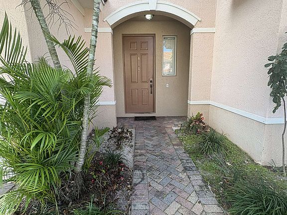 3rd image of 2410 Seminole Palms Dr