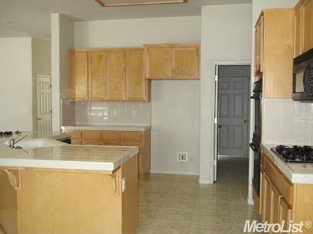 5th image of 2369 Ogden Sannazor Dr