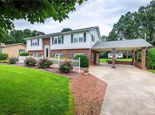 1268 Mountain Shadows Dr, Morganton, NC 28655
