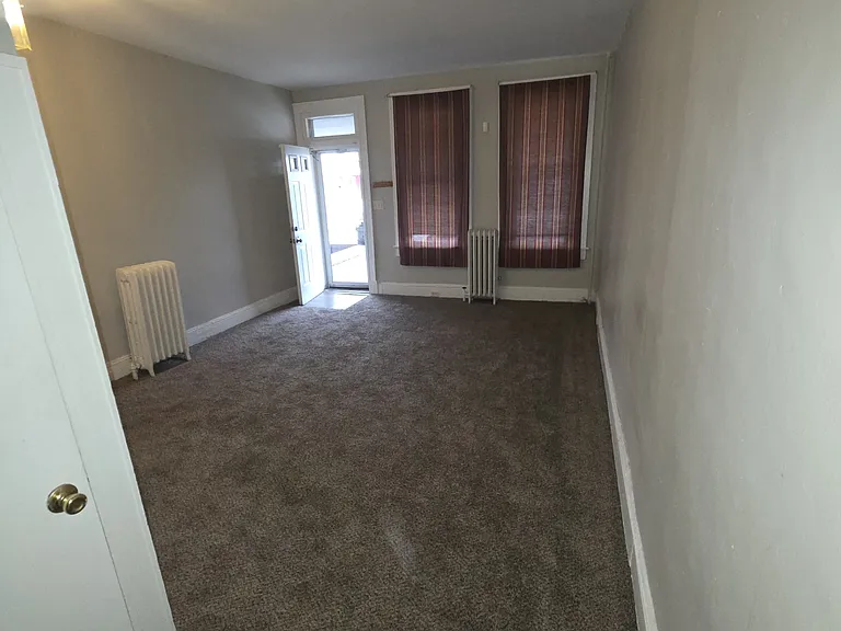 403 S Augusta Ave — Photo 7