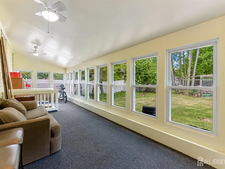 22 Foley Ave — Photo 31