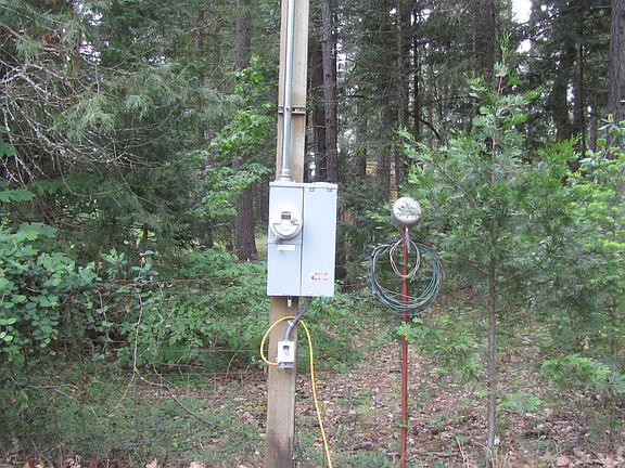 3rd image of 17558 Redwood Hwy