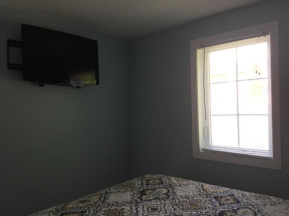 3rd image of 8 Carll Ave #B