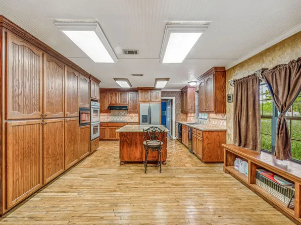 710 County Road 627, Indian Gap, TX 76531