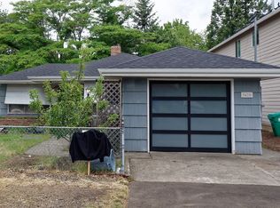 5425 SE Knapp St, Portland, OR 97206