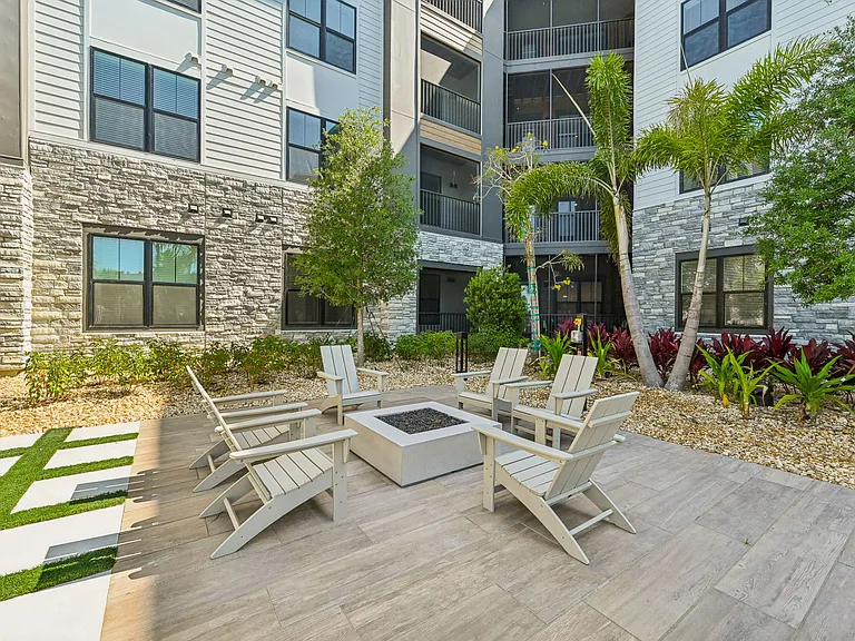 The Concord Luxury Apartments — Photo 12