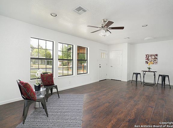 5th image of 531 Hillwood Dr
