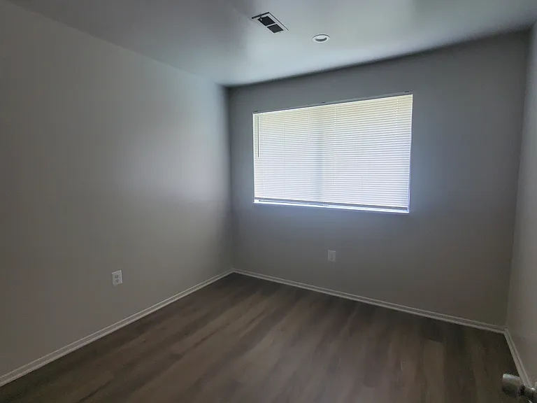 822 Windstream Way — Photo 8