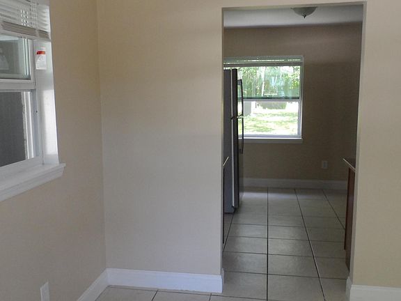 3rd image of 220 N Cypress Way