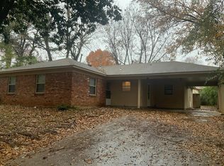 5816 Iroquois Dr, Horn Lake, MS 38637