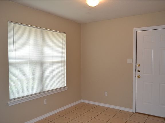 5th image of 3721 Oldenburg Ln