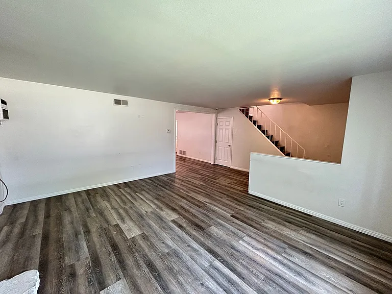 141 N Fonda St — Photo 12