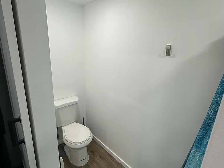 1018 S Sunkist Ave — Photo 3