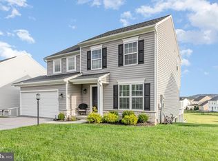 584 Smoke House Dr, Mechanicsburg, PA 17055