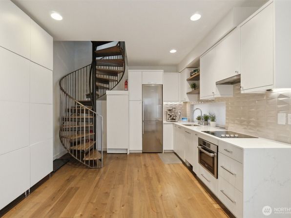 1116 13th Avenue #D, Seattle, WA 98122