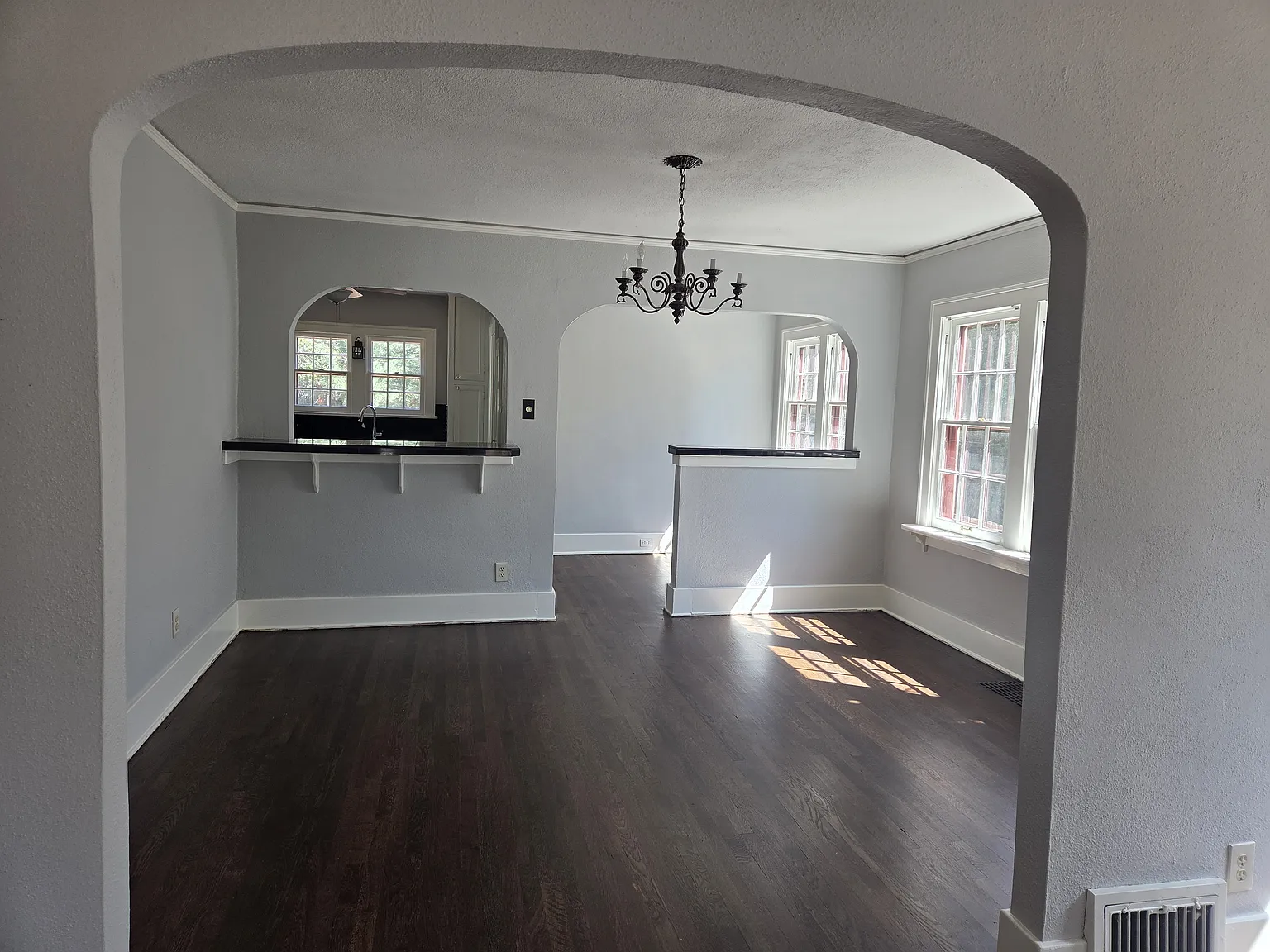 2 bed, 1830 sqft, $3,150 — Photo 4