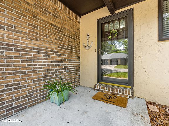 4th image of 7465 COLONY COVE Lane