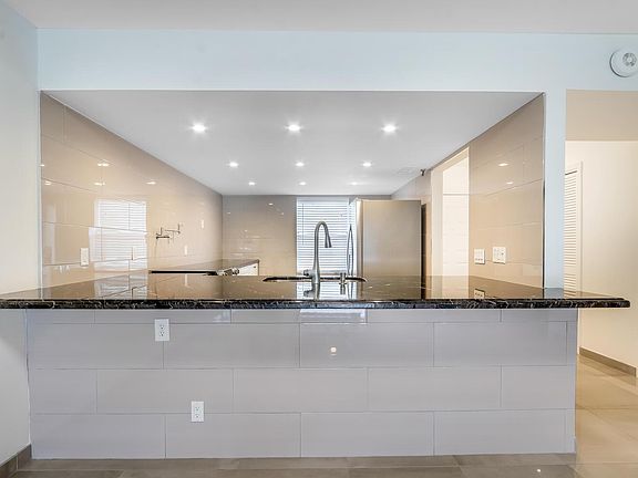 4th image of 300 John F Kennedy Dr APT 205