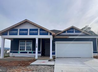 128 Gatehouse Pl, Charles Town, WV 25414