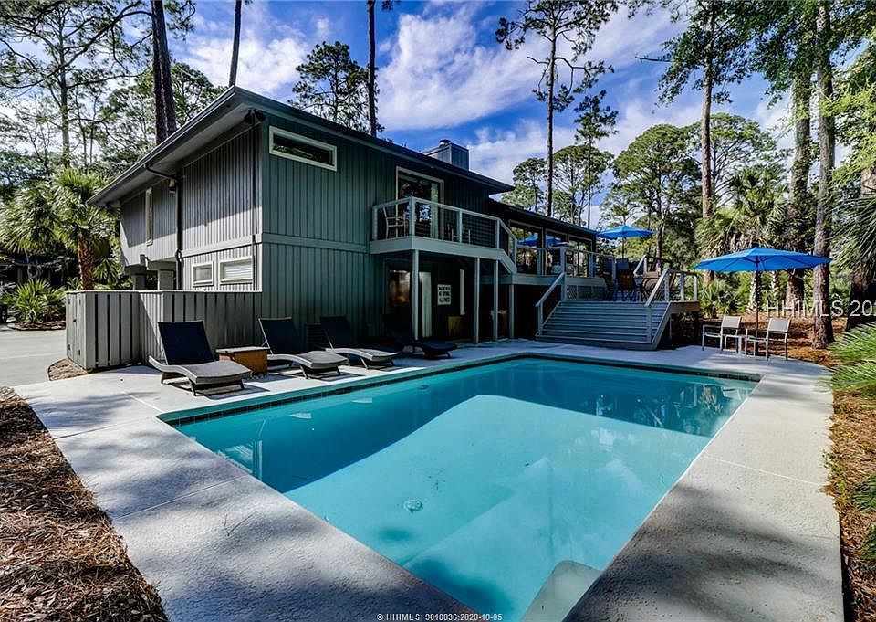 1st image of 10 Wren Dr