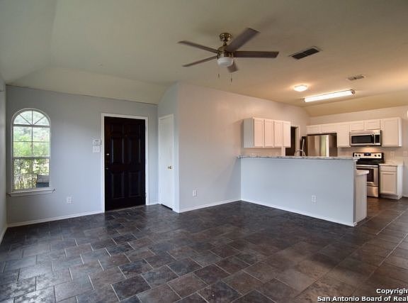 3rd image of 7111 Heathers Pl
