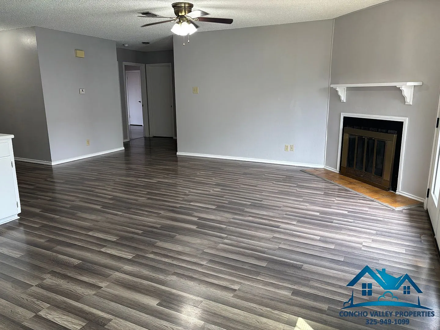 For Rent - 3 Bed/ 2 Bath - 1016 Glenna — Photo 4