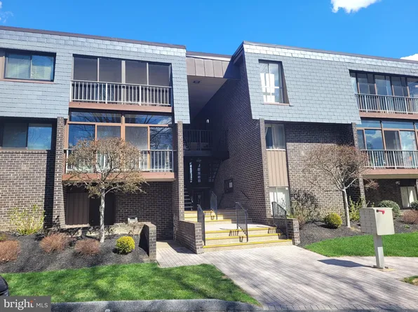 6 Stonehenge Cir APT 3, Baltimore, MD 21208