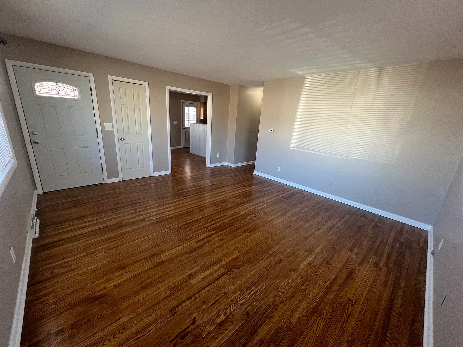 2214 Florence St — Photo 2