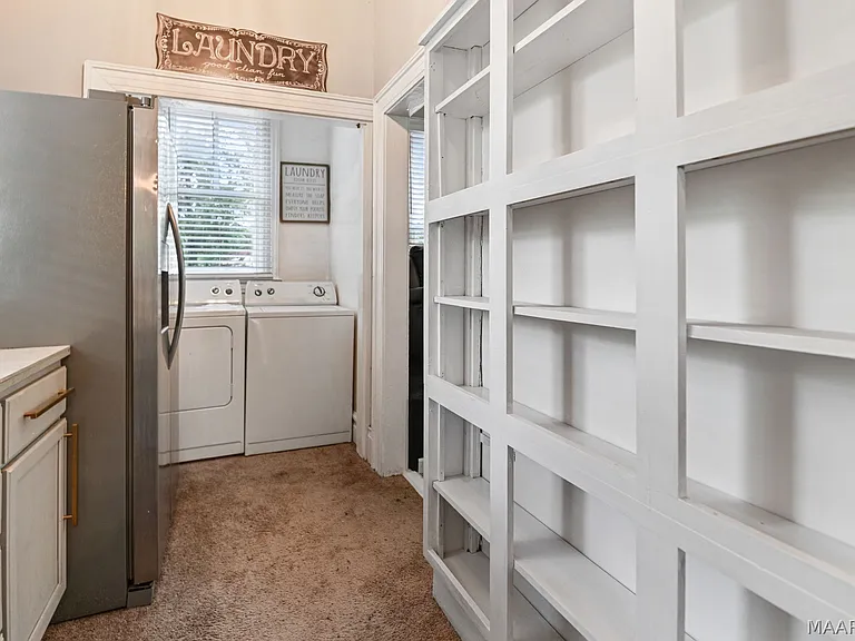264 E Fairview Ave — Photo 10