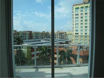 2nd image of 1900 N Bayshore Dr APT 815