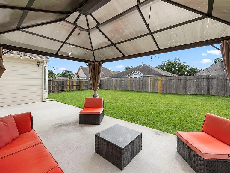 16315 Scotch Hollow Ln — Photo 38