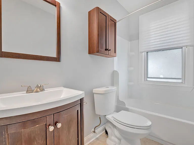 1512 U St SE — Photo 9