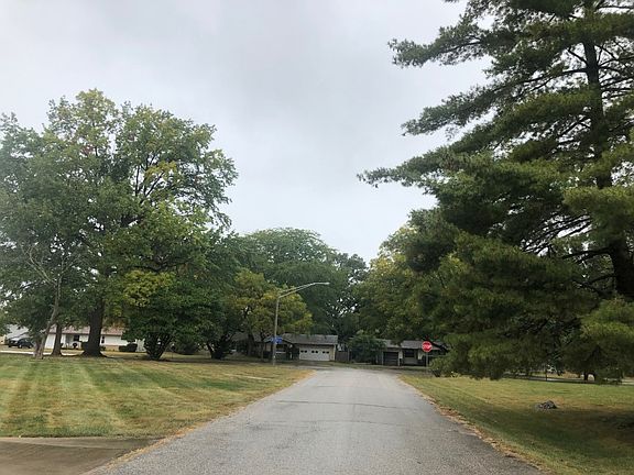 4th image of 6850 Clemdale Ave