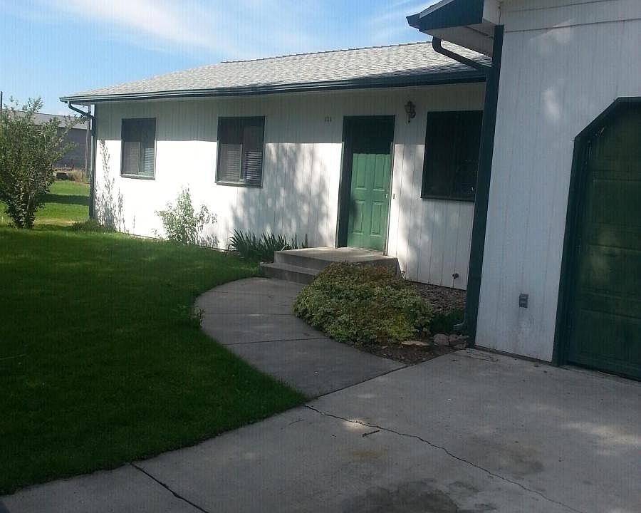 1st image of 555 River Ct