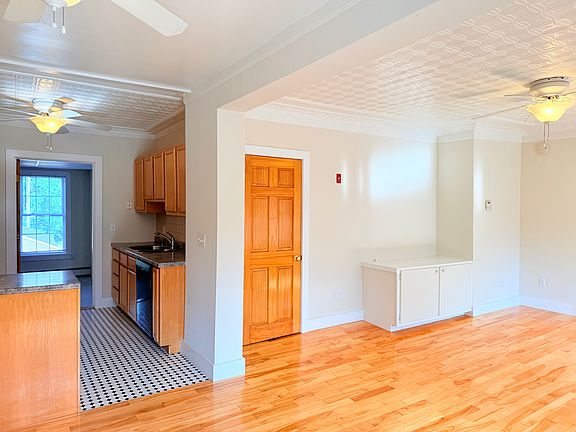 5th image of 127 Hanover St #2