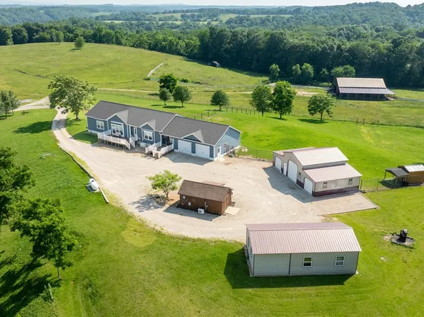 140 Jocelynn Ln, Smithfield, PA 15478