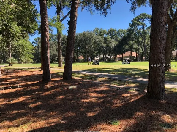 10 Linden Pl, Hilton Head Island, SC 29926