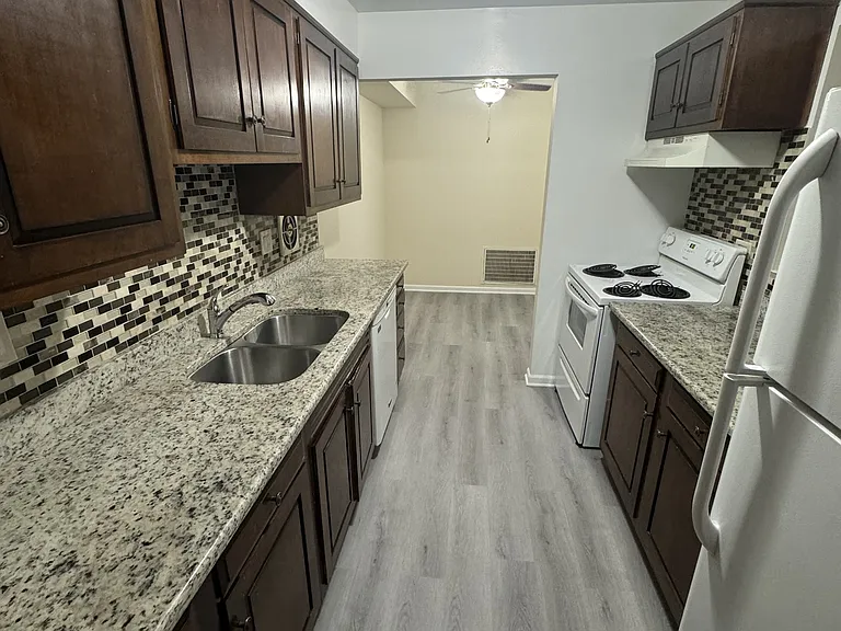 765 Garland Pl #1C — Photo 3