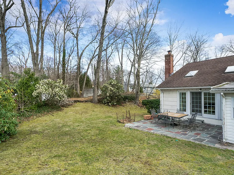 7 Susan Ct — Photo 20