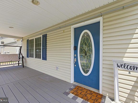 3rd image of 115 Baer Oak Dr